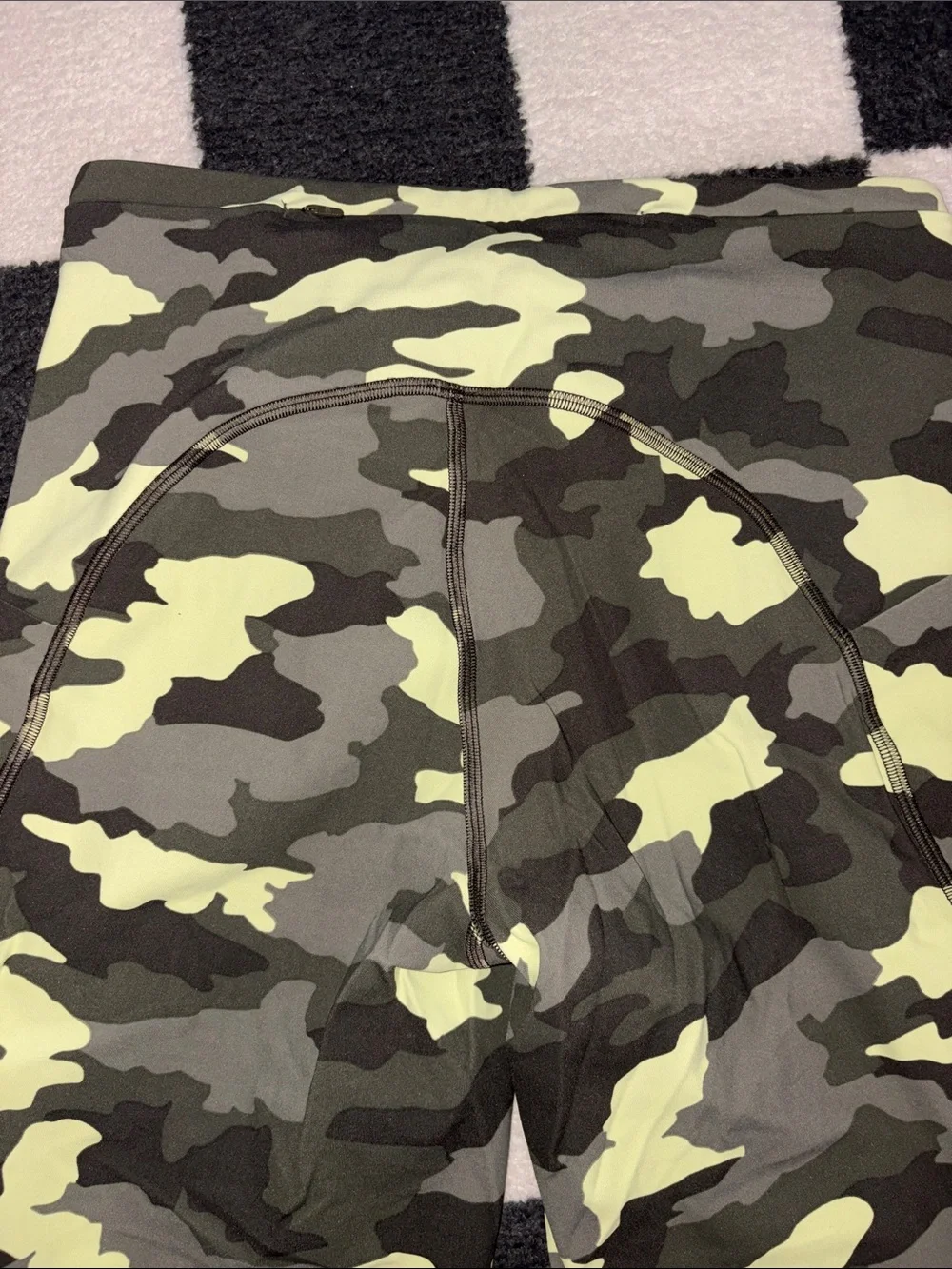 NWOT Lulu lemon leggings.
